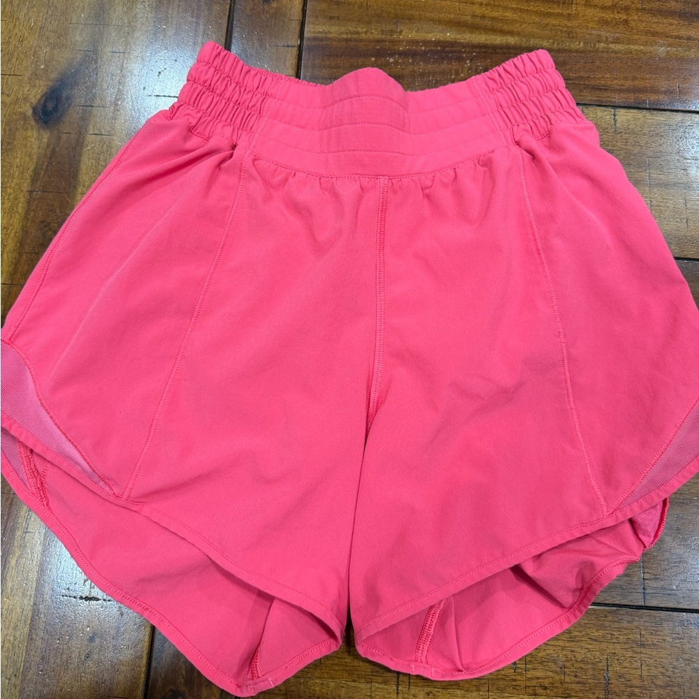 Lululemon Hotty Hot High Rise 4”